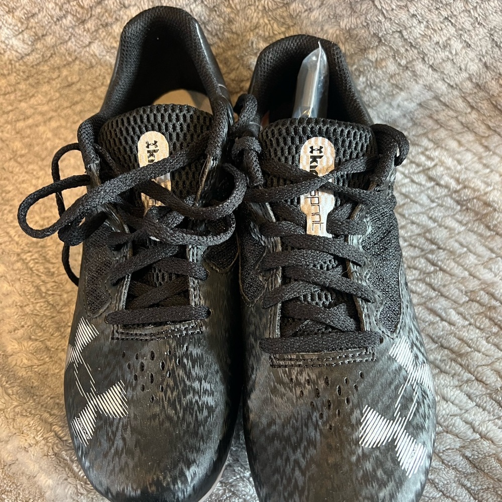 Under Armour U Kick Sprint 4 spikes